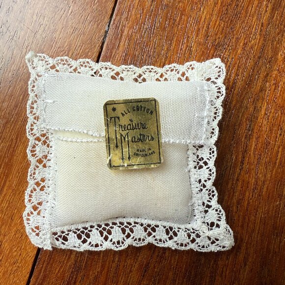 Vintage Handmade Treasure Masters Mini Pillow w/ Embroidered Christmas Candles - Picture 2 of 4